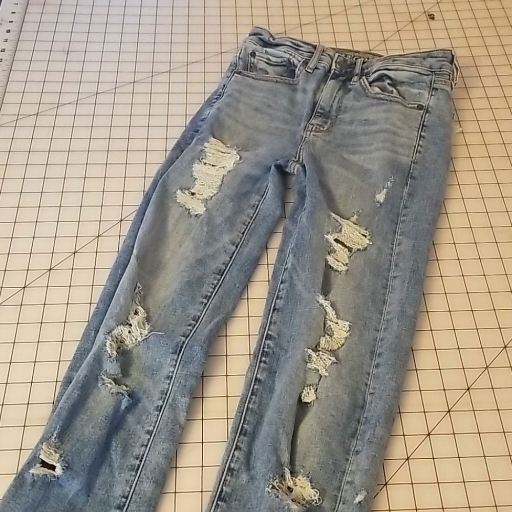 AMERICAN EAGLE JEANS 2 X long slim straight new